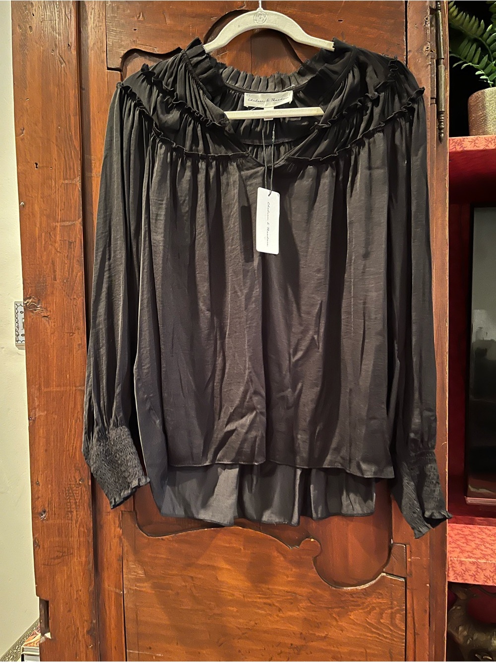 Chelsea & Theodore Black Ruffle-Neck Long Sleeve Blouse brand new!